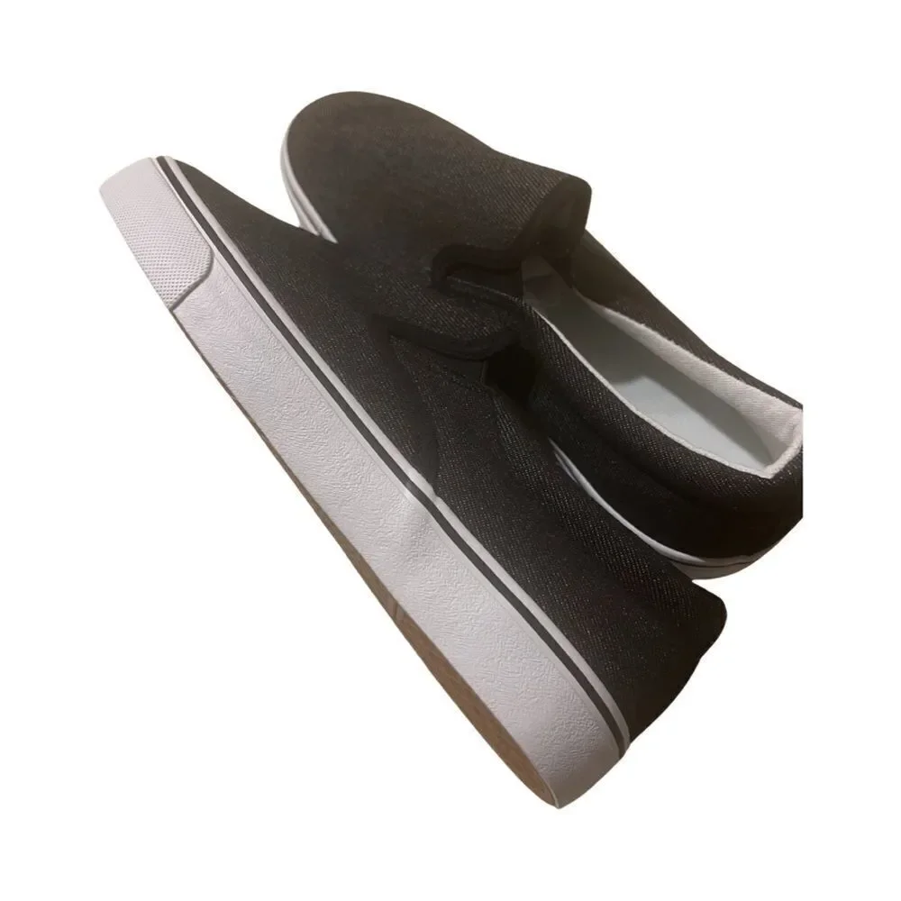 Women’s slip on sneaker.​​